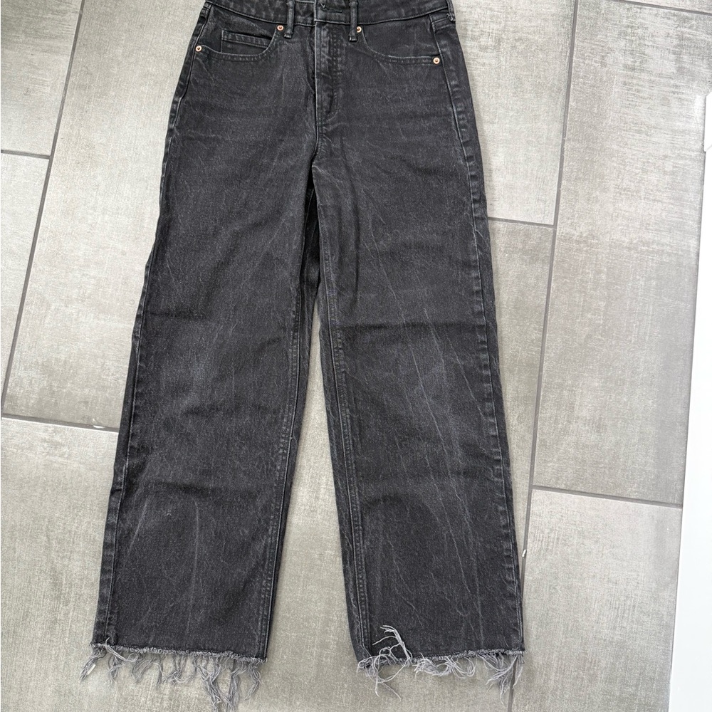 Old Navy Extra High-Rise Sky-Hi Wide-Leg Jeans - 4 Petite